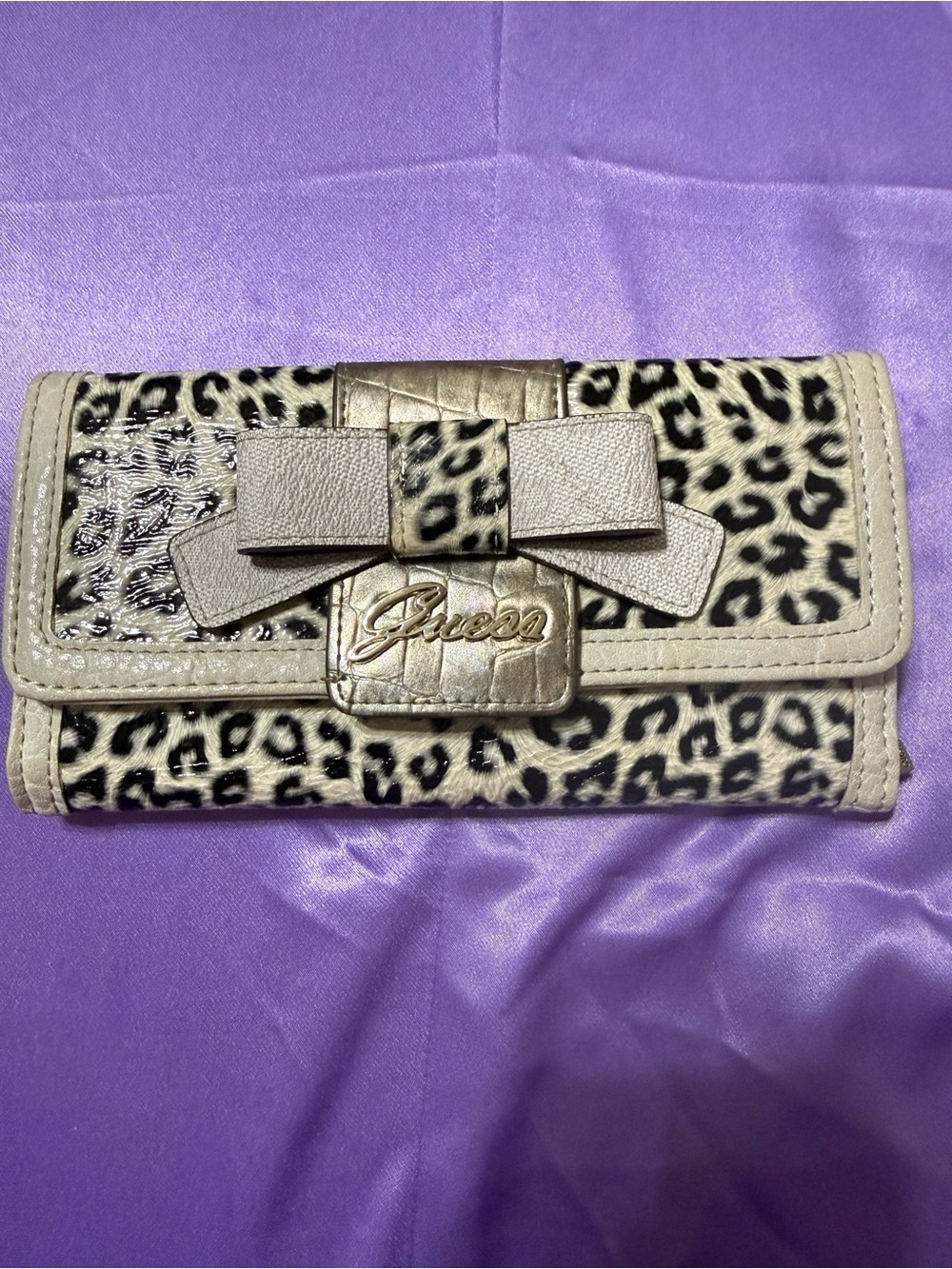 Guess women wallet